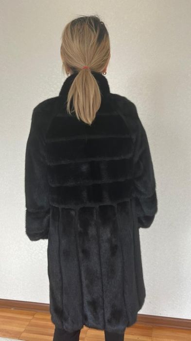 Продам норковую шубу