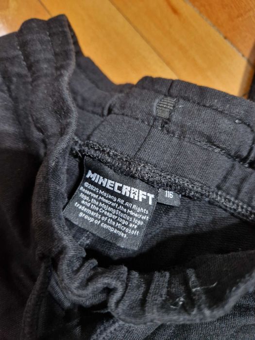Vând pantaloni scurti Minecraft, mar.116