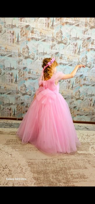 Продам платье на девочку