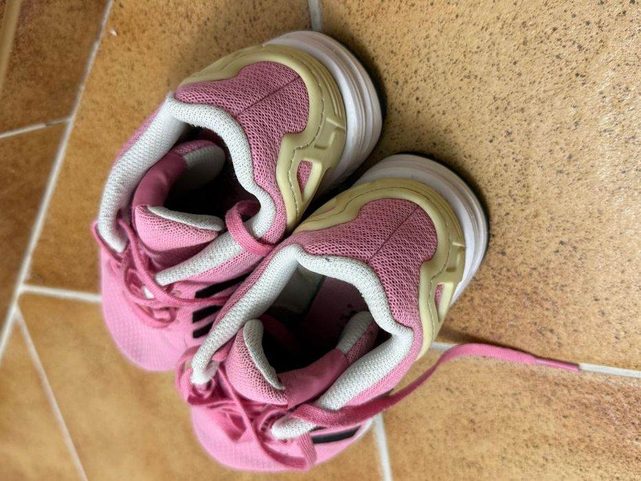 Adidași roz Adidas