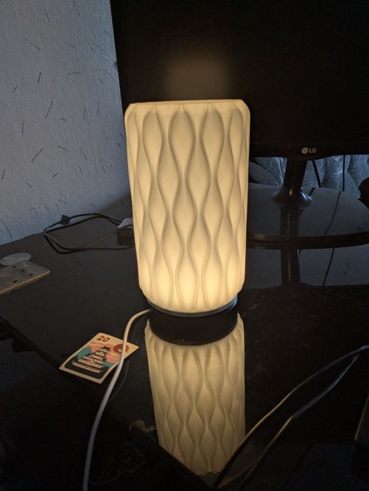 LED лампа за дома или офиса