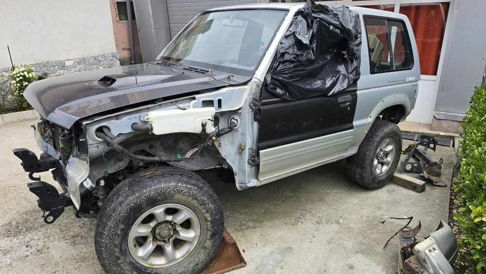 MITSUBISHI Pajero 1995 — imagine 4