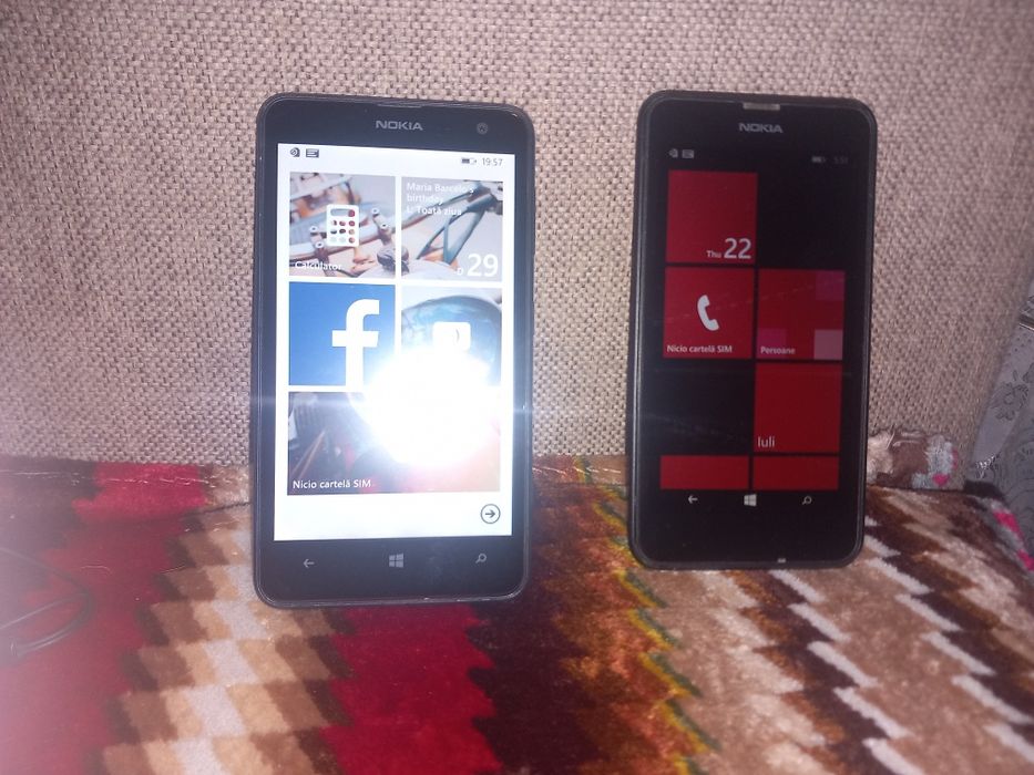 Telefoane  doua  bucati.