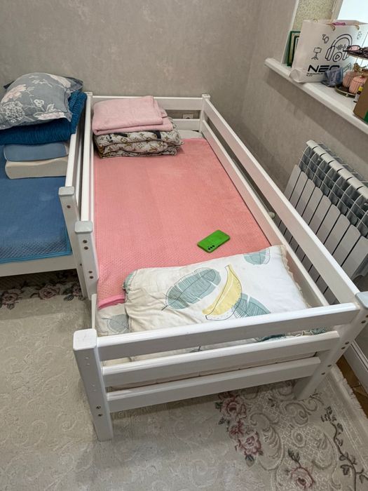 Кровать  детская 2 штуки