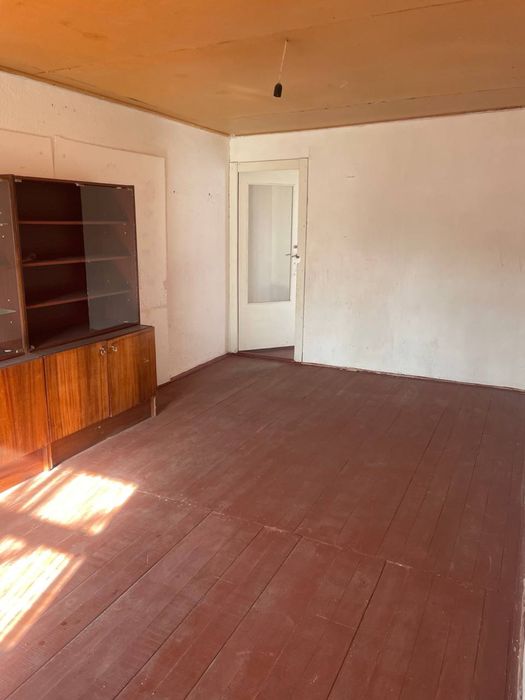 Ангрен  Чинниобод йер уй-ховли сотилади 12 соток