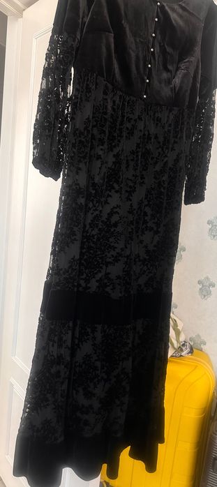 Продаю платья на выход