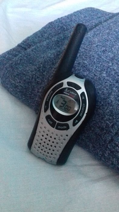 Stație Cobra walkie talkie