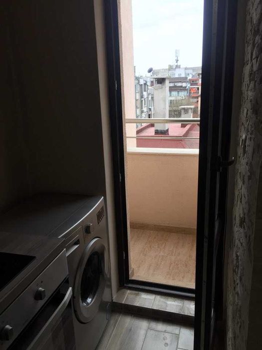 Дава се под наем Двустаен апартамент в Бургас, Зорница - 60 кв.м за 210 € - Снимка #3