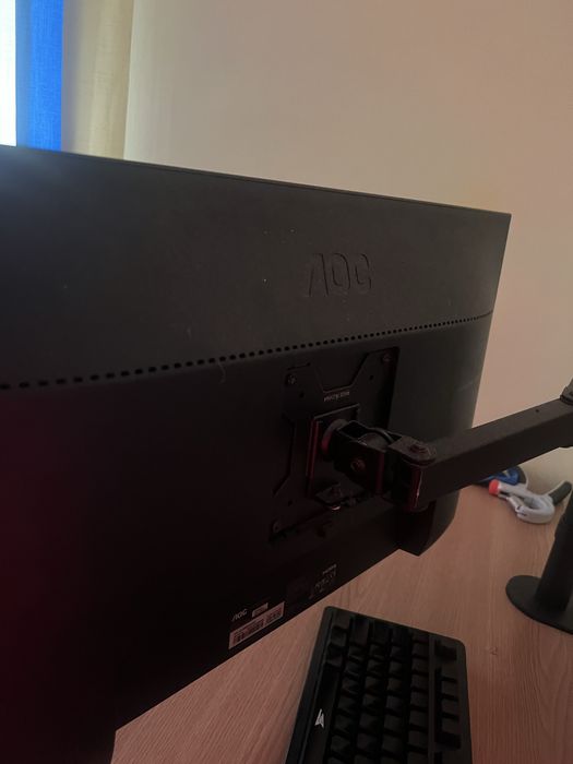Monitor AOC 144mhz 24.5 inch 1080p