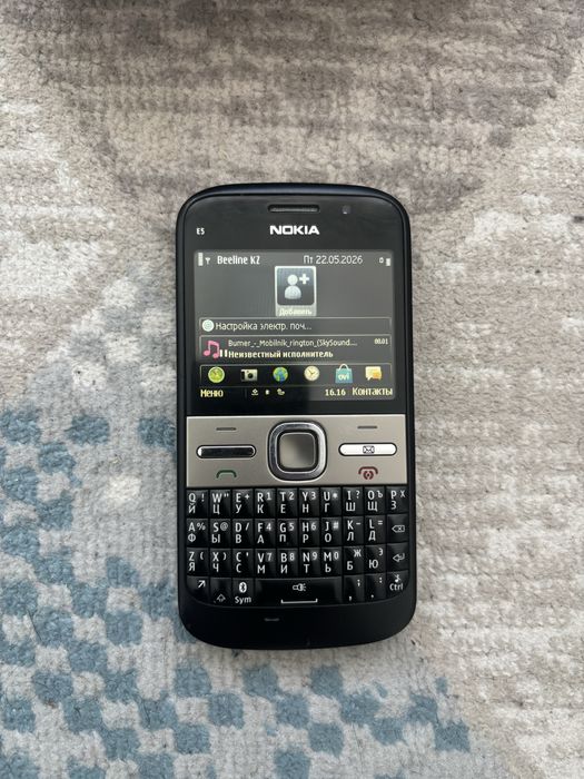 Продаю Nokia e5-00