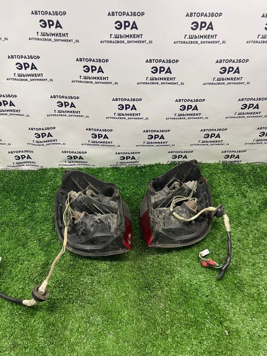 Задние Стоп Фанари Тоёта Карина Е Универсал