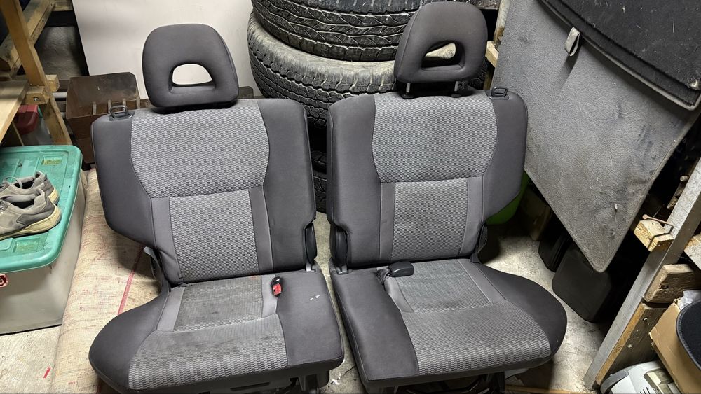 Сиденья rav4 комплект