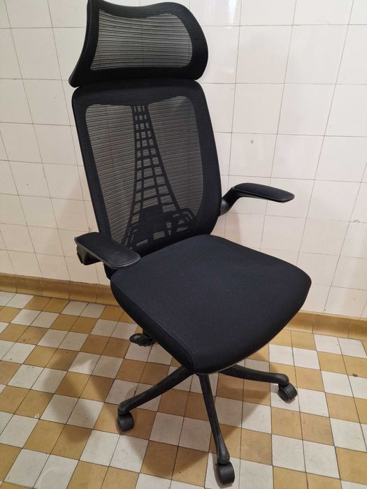 Scaun de birou fara rupturi sau zgarieturi