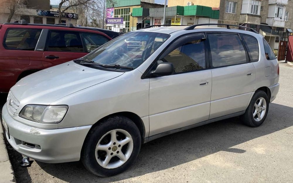 ПРОДАЕТСЯ Toyota Ipsum 1996