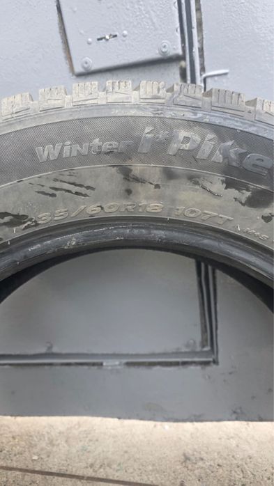 Продам почти новые шины R18