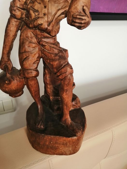 Statuetă scluptura lemn