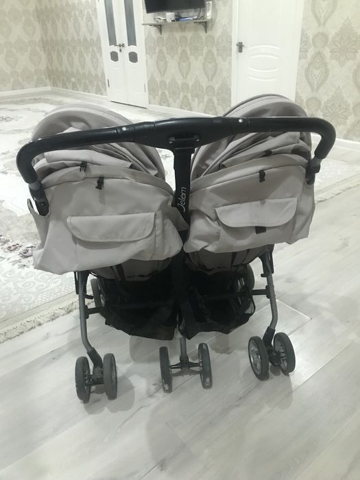 Коляска для двойни