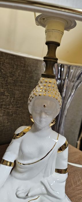 Настолна порцеланова лампа Буда