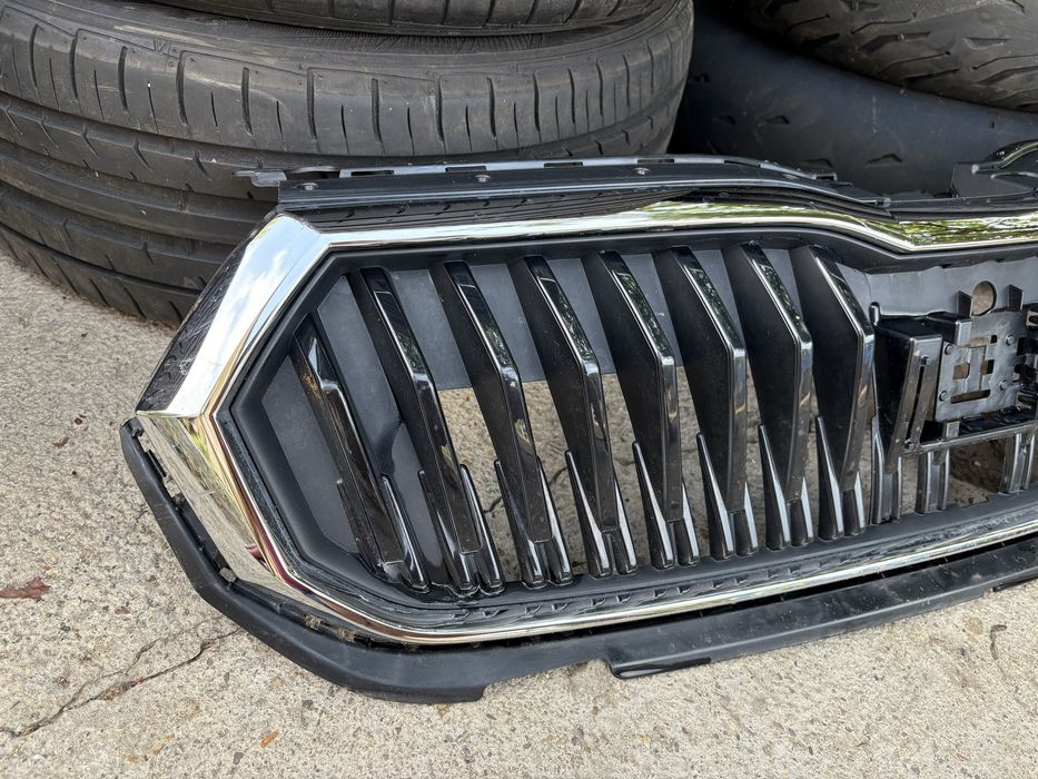 Централна решетка за Шкода Фабия 4 / Skoda Fabia IV 2021 -