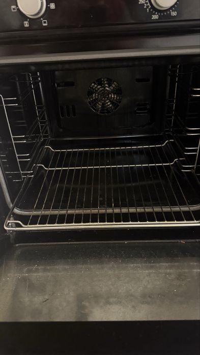 Духовка BOSCH  новая