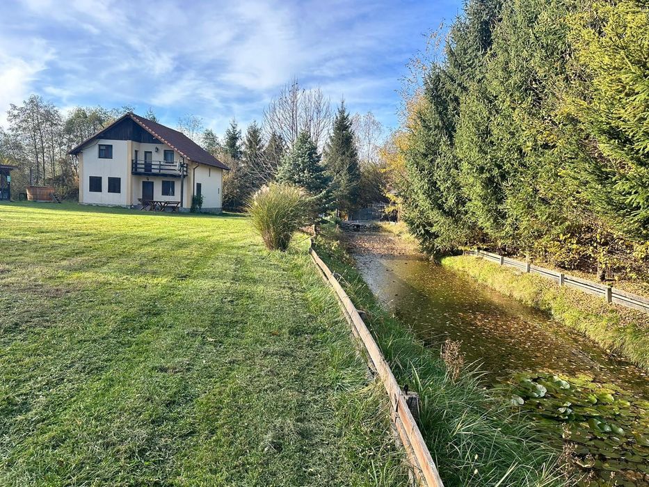 Vând casa de vacanță Porumbacu de Sus