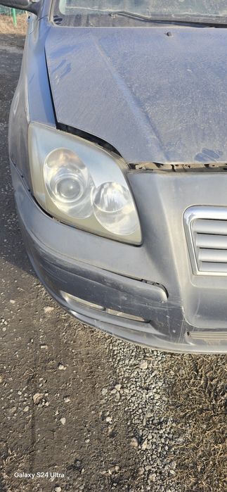 Far toyota avensis t25