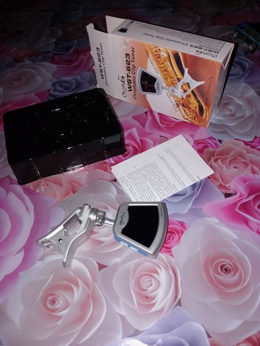 Тюнер для настройки струн