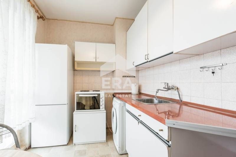 Продава се Двустаен апартамент в Варна, Възраждане 1 - 49 кв.м за 1082 €/кв.м - Снимка #10