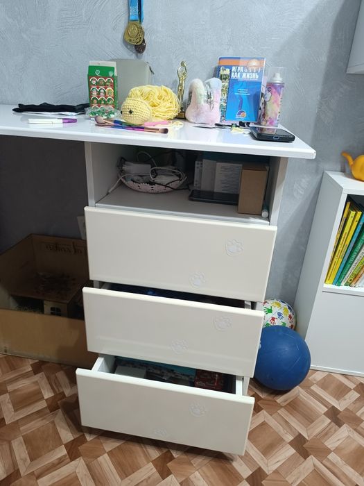 Стол угловой для школьника