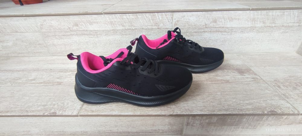 Маратонки за момиче