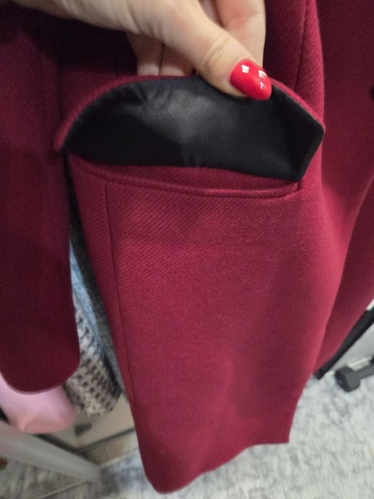 Чисто ново,без етикет,вълнено палто ZARA MANTECO