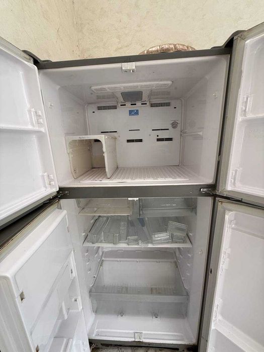Холодильник Hitachi R-W660, 4-дверный, Silver, б/у