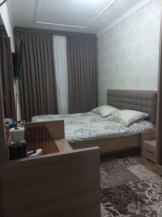Спальный гарнитур, кровать, камод, 2 тумбочки, большой шкаф