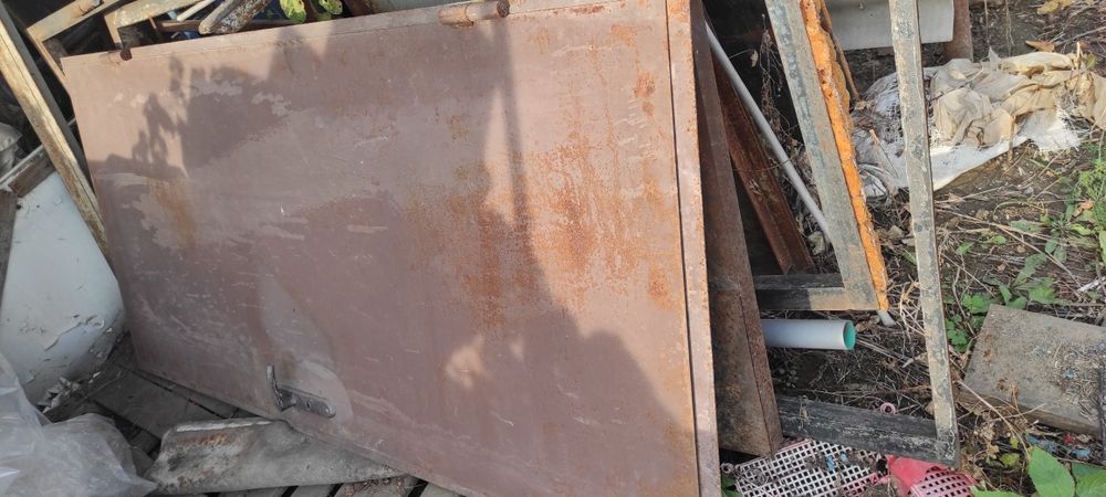 Дверь железная б/у