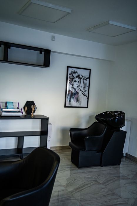 Baia Mare -posturi coafura si makeup/ manichiura de inchiriat