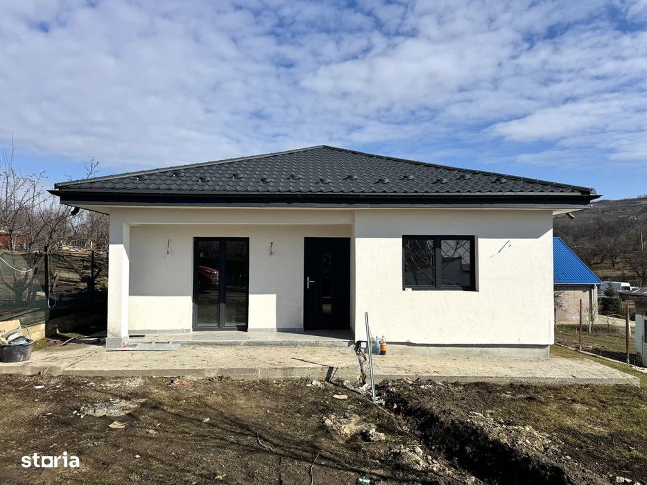 CANALIZARE! Dressing! Incalz in pard! Casa 3 camere, Tomesti