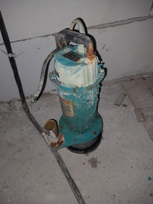 Насос погружной бу