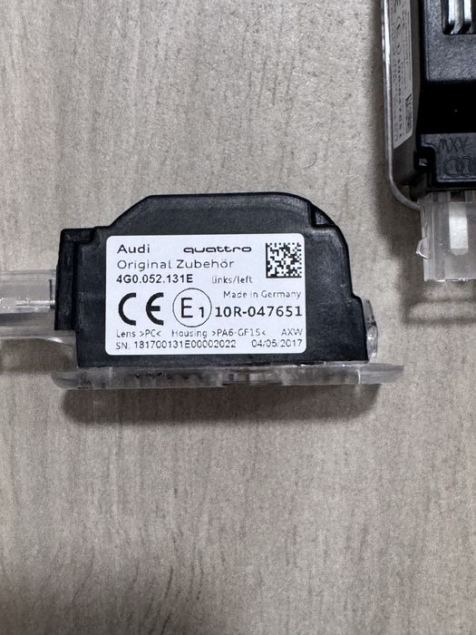 Audi Proiectoare LED Usa Logo Quattro Originale Set Stanga Dreapta