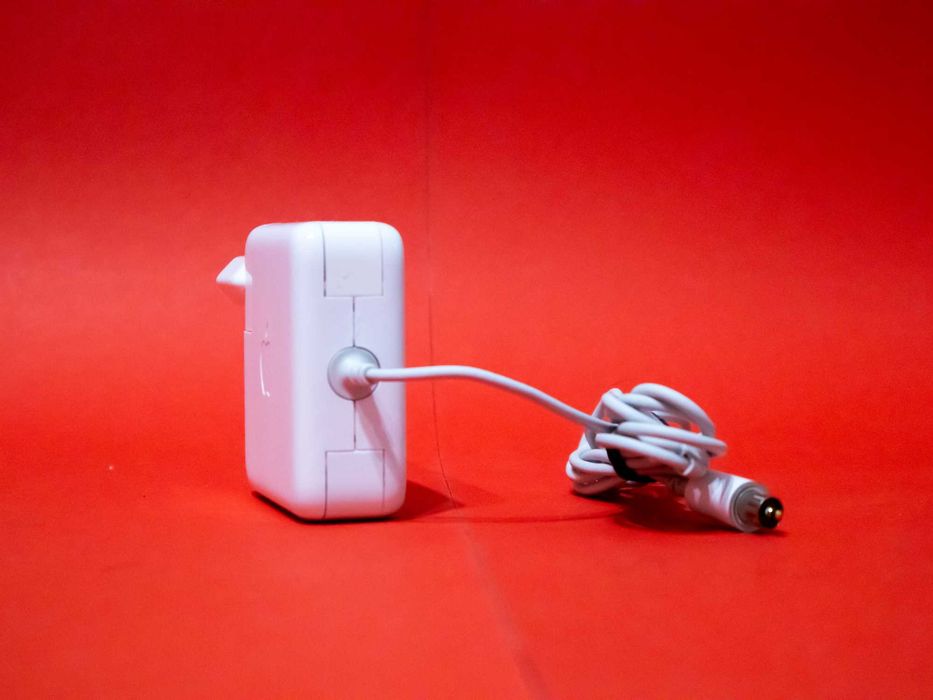 A1036 зарядно устройство Apple 45W адаптер за iBook PowerBook G4 G3