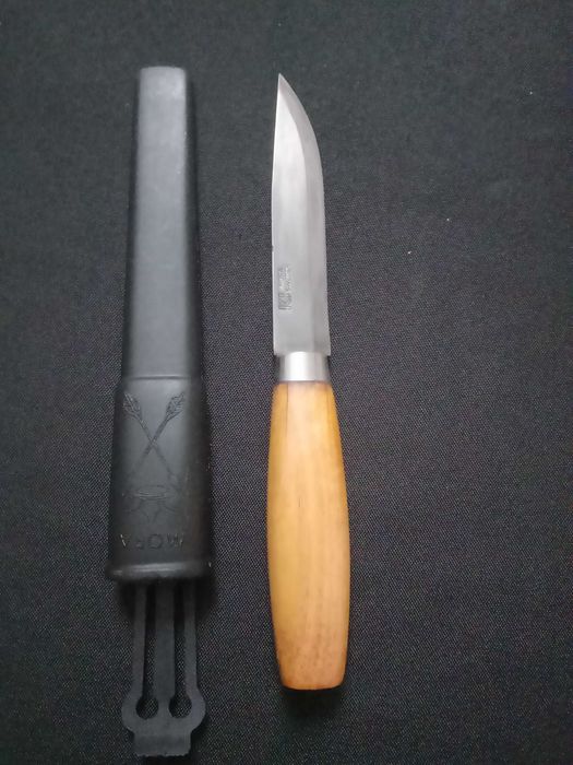 Нож MORA sweden ,оригинален с много добро качество.