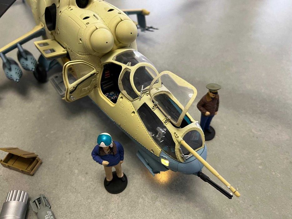 Machetă Elicopter de asalt MI-24V, Eaglemoss, scara 1/24.