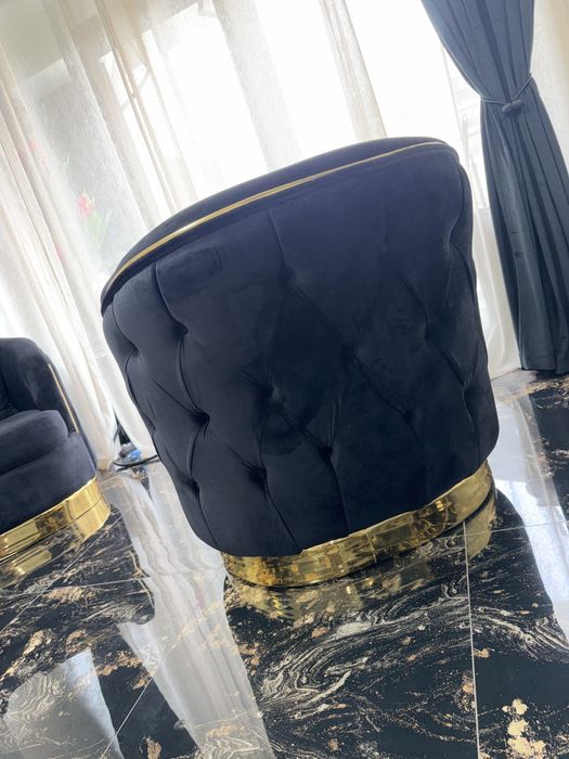 Set 2 fotolii luxury catifea neagră cu auriu – design elegant