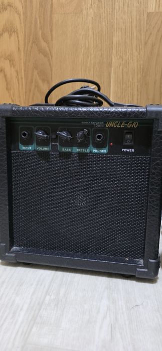 Продам электро гитару и усилитель