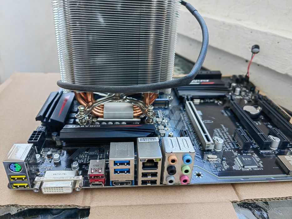 KIT Placa de baza Gigabyte GA-Z270-Gaming K3 + i5-7400 + 16 GB RAM DDR4 + Cooler