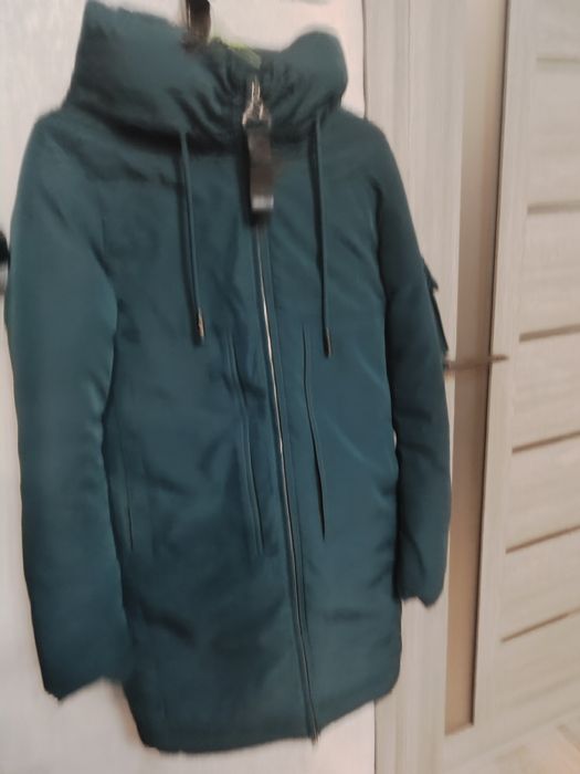 Продам зимнюю куртку