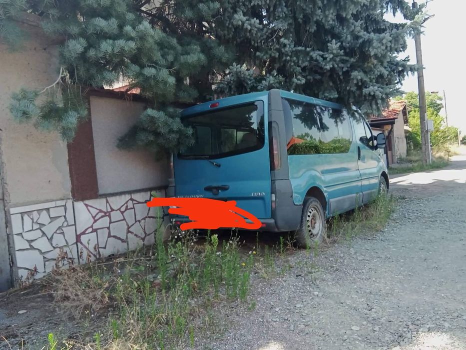 Опел виваро на части 2бр.