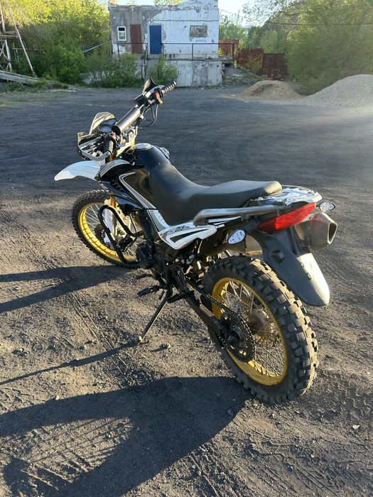 Продам эндуро мотоцикл Senke 250cc