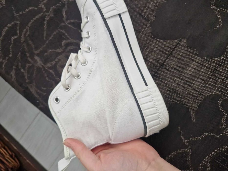 KARL LAGERFELD кецове 40ном.