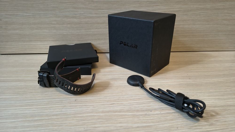 Vând Ceas Polar Grit X Pro Titan