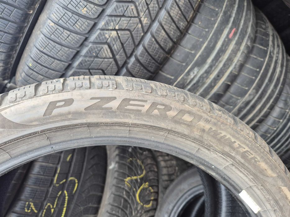 4 Anvelope de IARNA - 275/35/19 - PIRELLI - ORIGINALE BMW M - CA UNELE NOI - DOT 2024 !
